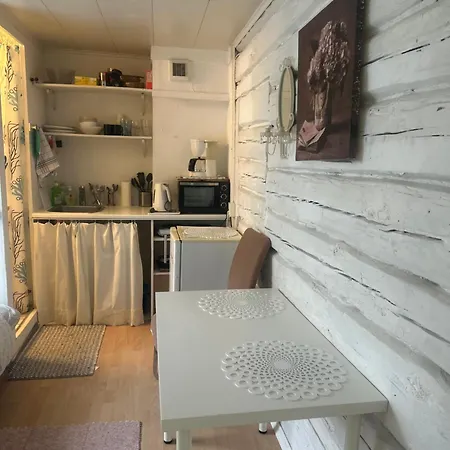 Small Wooden House 1 Km From River דירה טורקו