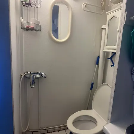 Small Wooden House 1 Km From River Apartmán *